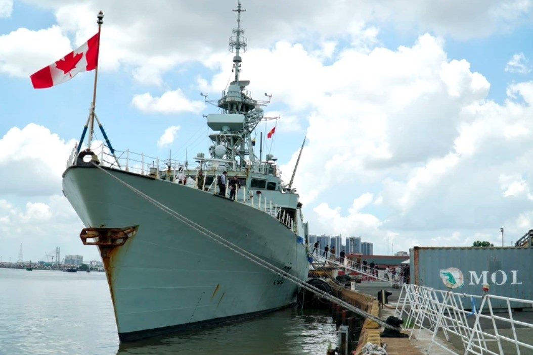 Royal Canadian Navy’s ship visits Vietnam